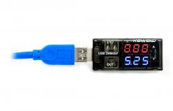USB tester na meranie napätia a prúdu USB portov a úbytkov a strát v USB kábli
