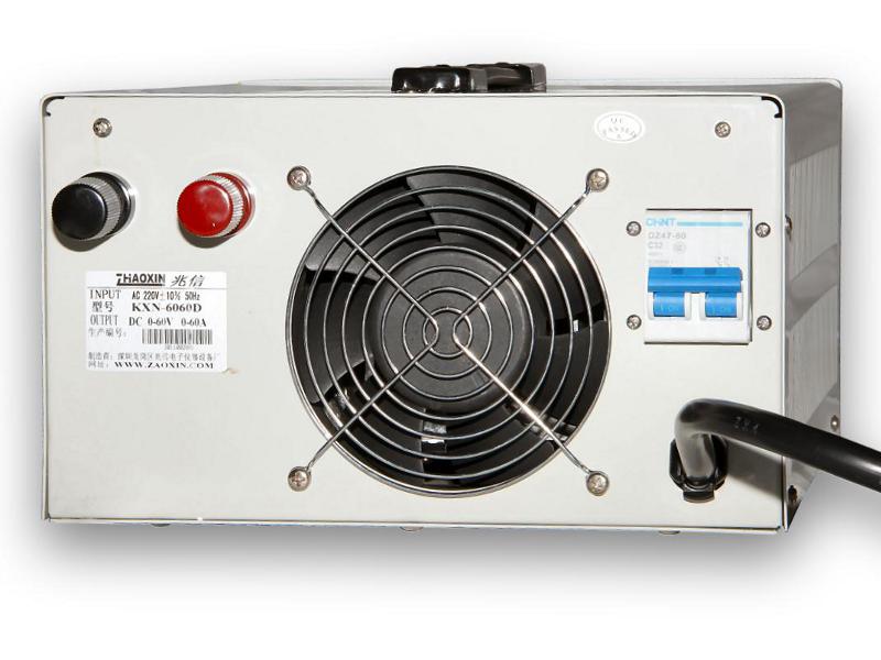 Laboratórny zdroj KXN-6060D 0-60V/60A